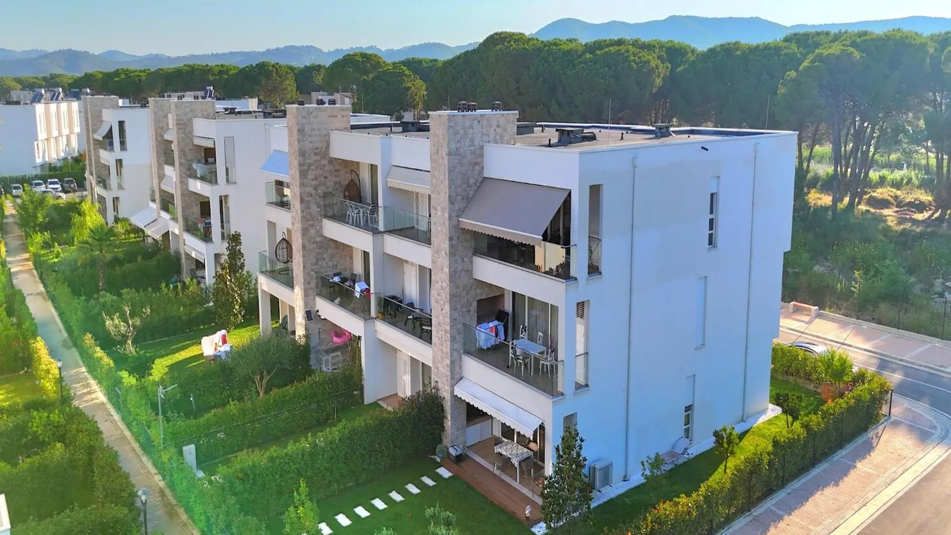 Relaxing Holiday Home With Balcony Plazhi San Pietro 0*,