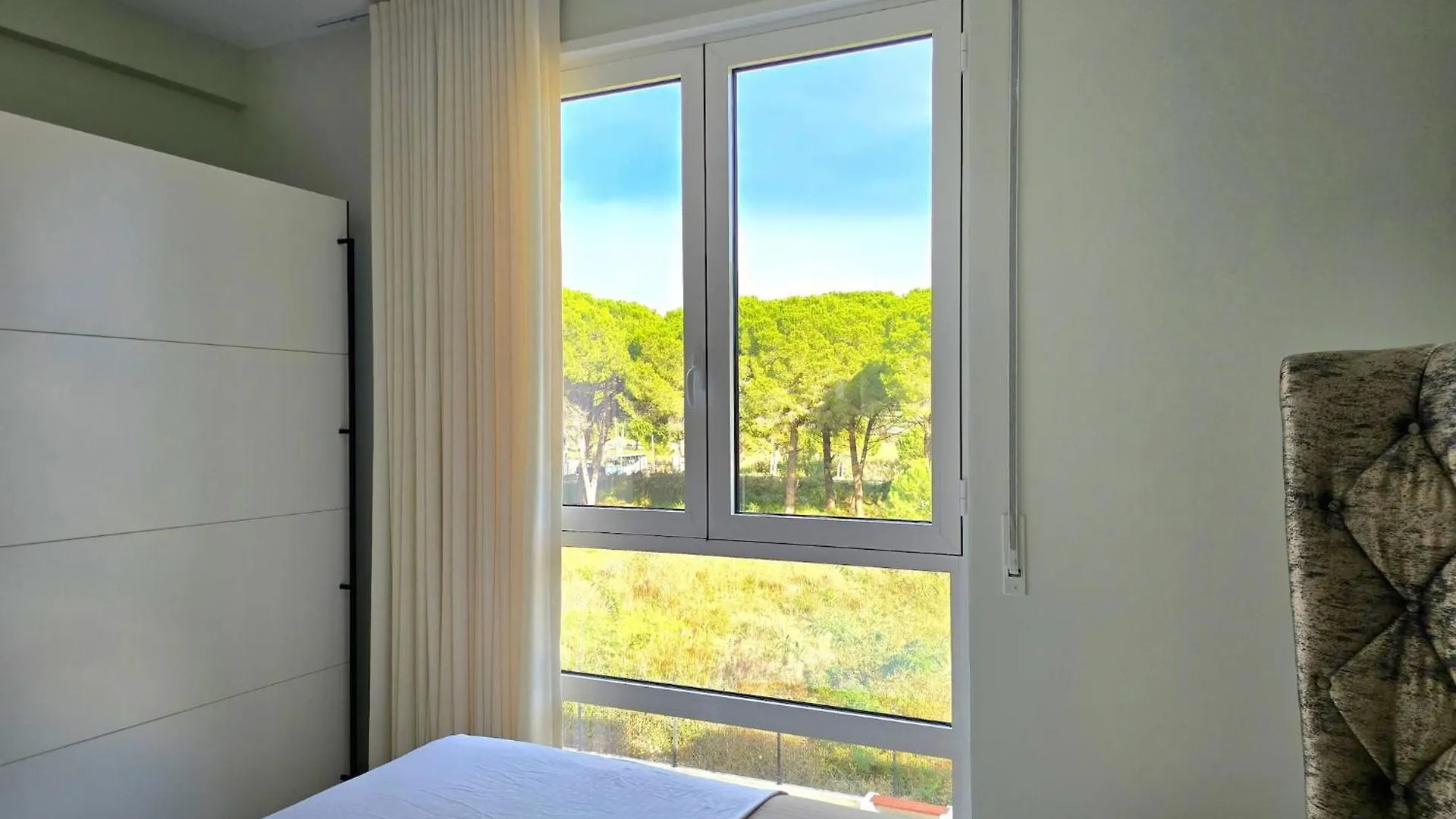 Relaxing Holiday Home With Balcony Plazhi San Pietro Appartement